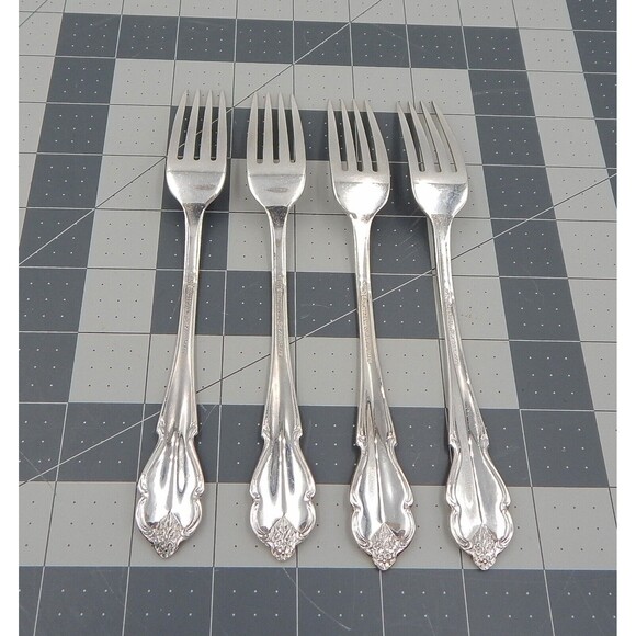 International Silverplate Waverly Dinner Place Forks 7-1/4 Inch Set of 4 - Picture 12 of 15